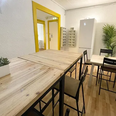 Az The Bridge - Coliving Guest house
